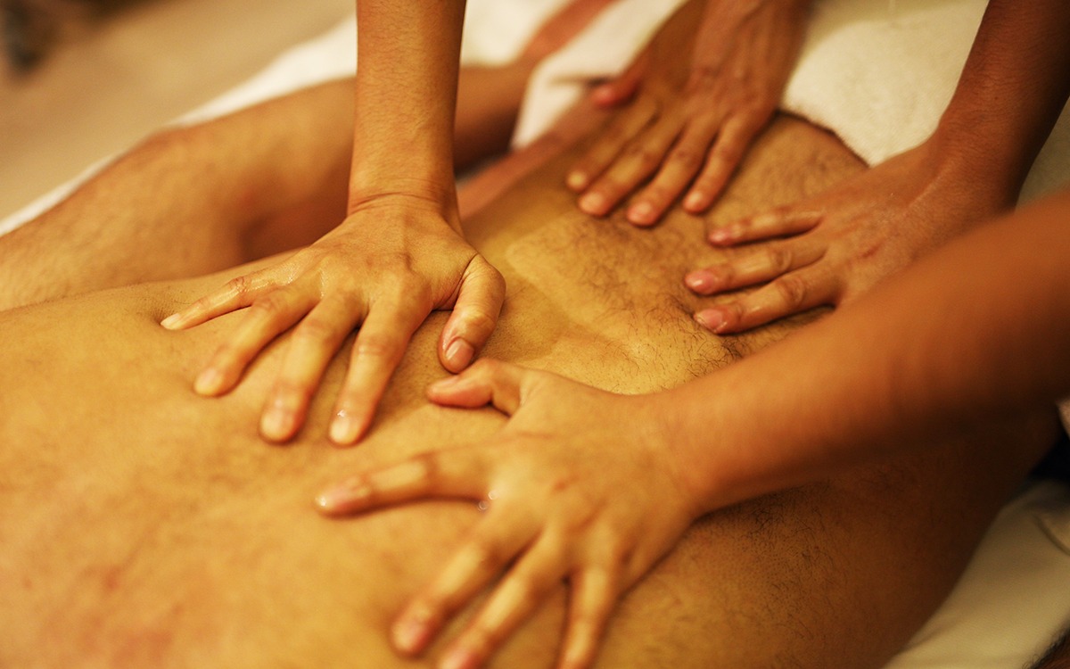 Four Hand massage services in Dubai 
